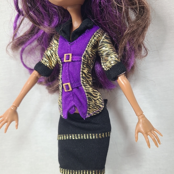 Monster High Clawdeen Wolf Gloom Beach Doll With Entrepreneur's Club Outfit - Picture 5 of 10